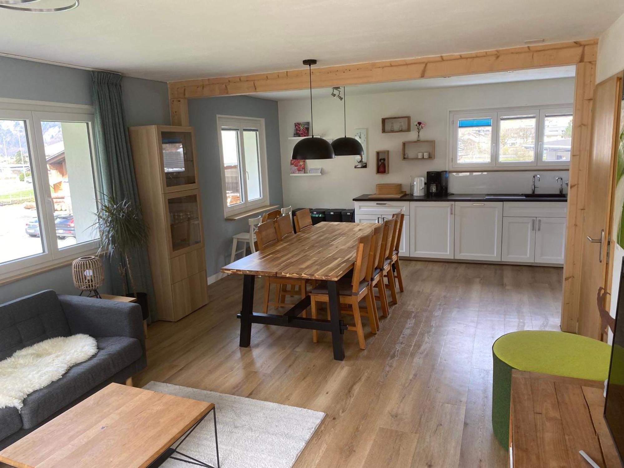 Spring Inn Apartments Meiringen Bagian luar foto